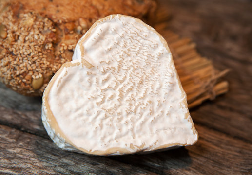 camembert formage en coeur