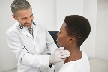 Obraz premium Examination of lymph nodes in clinic.