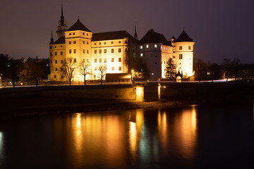 Fototapeta na wymiar Torgau Castle still Mulde river