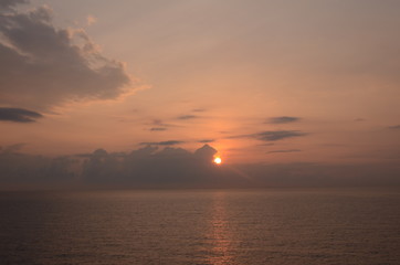 Naklejka na ściany i meble sunrise over sea