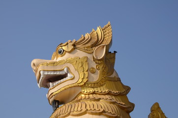 Fototapeta na wymiar lion statue in chinese temple