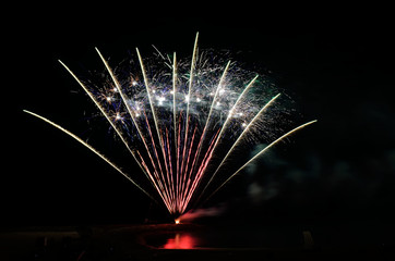 海岸線からの打ち上げ花火