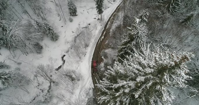  Amazing footage of a harvester working in the forest in winter