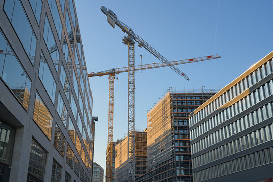 Krane auf der Grossbaustelle, Europaallee, Z&uuml;rich, Schweiz