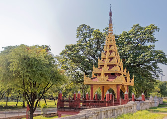 Naklejka premium Burma, Asia - gilded Buddhist pagoda.