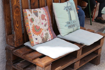 Craft sofa with pallets and pillows