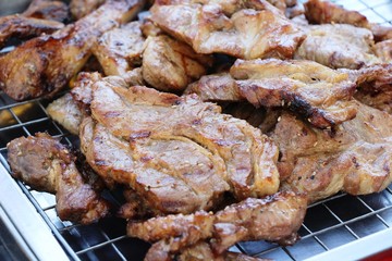 Roasted pork is delicious at street food