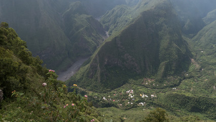 Grand Bassin, petit village encaissé au fond de la vallée, îlet, La Réunion