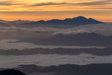 Fototapeta na wymiar Sunrise Mt Tsubakuro with clouds