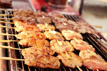 Roasted pork is delicious at street food