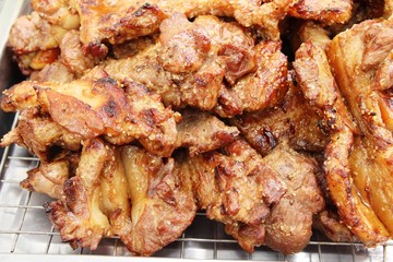 Roasted pork is delicious at street food