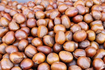 Roasted chestnuts is delicious at street food