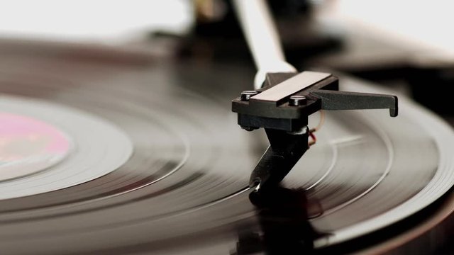 Plattenspieler und Langspielplatte 