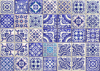 Naadloze patchwork tegel met Victoriaanse motieven. Majolica aardewerk tegel, gekleurde azulejo, origineel traditioneel Portugees en Spanje decor. Trendillustratie voor printbehang, stof, papier en meer