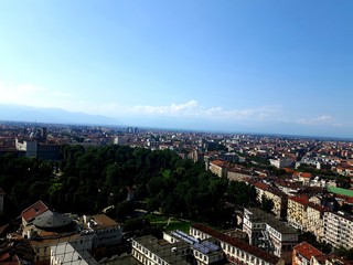 Obraz premium Torino, Italy - 02/10/2018: Beautiful photography of the city of Turin from Torre Antoneliana and the river Po in black and white in winter days with amazing natural background 