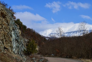 Fototapeta na wymiar mountain and road