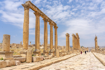 Fototapeta premium Cardo Maximus, main colonnaded street of the Roman city of Jerash, Jordan