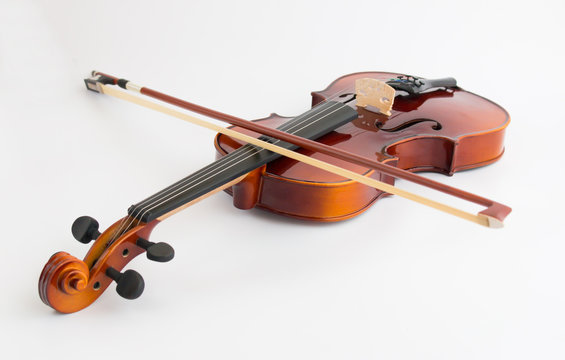 Violin in white background with bow