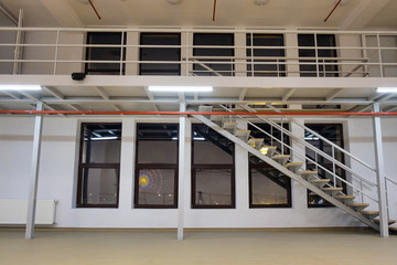 Interior of a large empty room - obrazy, fototapety, plakaty