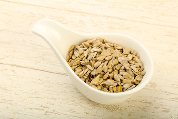 Peeled sunflower seeds