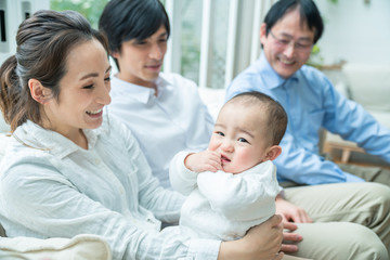  3世代家族 家族団らん