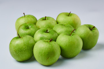 Granny Äpfel grün