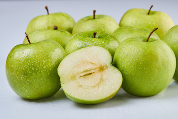 Granny Äpfel grün