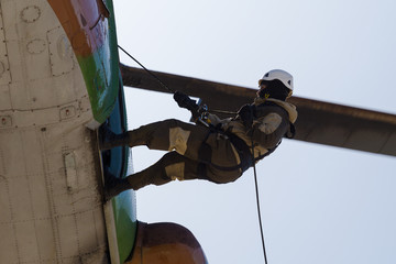 Russian special forces despatch from the helicopter