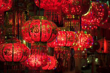 Fototapeta premium Lanterns hang in the store