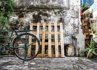 Fototapeta na wymiar Rickshaw tricycle at the street