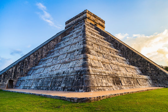 Chich&eacute;n Itz&aacute;