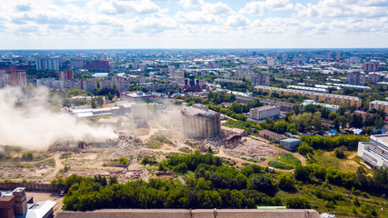 Obraz premium the explosion of the building
