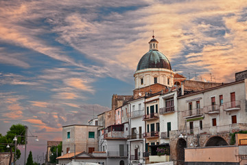 Ortona, Abruzzo , Italy: cityscape at sunrise of the old town - obrazy, fototapety, plakaty