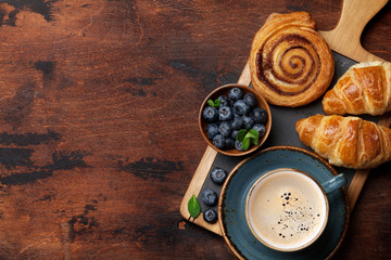 Coffee and croissants breakfast - obrazy, fototapety, plakaty