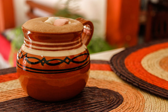Chocolate caliente con bombones