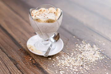 Oatmeal porridge with banana