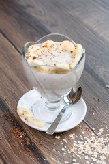 Oatmeal porridge with banana