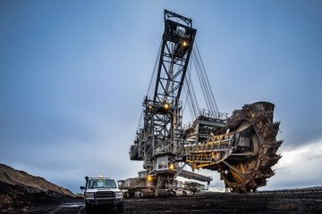 Enormous bucket wheel excavator at an open cut coal mine in Victoria, Australia - obrazy, fototapety, plakaty