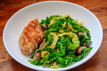 Chicken breast with Savoy cabbage and Mushroom