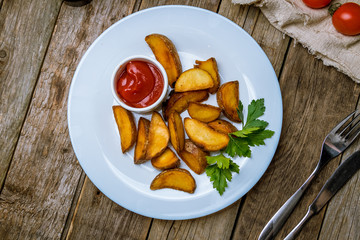 The potatoes wedges on the Board