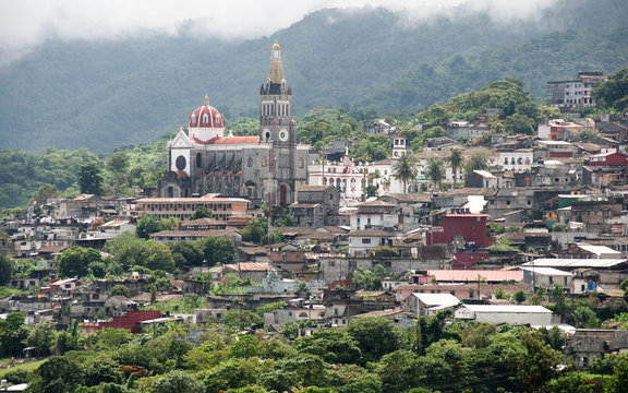 Panoramic view of the city, including the Parroquia de San Francisco de As&iacute;s church, Cuetzalan, Mexico.