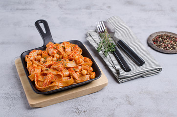 Pasta with tomato sauce