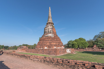 Fototapeta premium A temple of Wat Mahathat in Ayutthaya city - ancient capital of Thailand