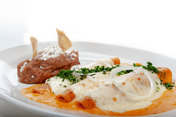 ENCHILADAS SUIZAS CON POLLO GRATINADAS