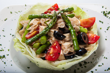 ENSALADA CON PASTA CORTA Y ESPARRAGOS