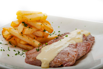 MEDALLONES DE FILETE DE RES