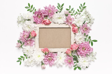 Obraz premium Romantyczny kwiatowy tło