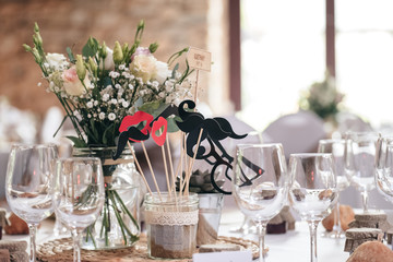 Rustic and vintage decoration during reception of a rustic classicism