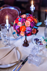 table setting flowers