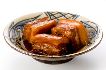 沖縄の郷土料理　ラフテー（豚肉の角煮）